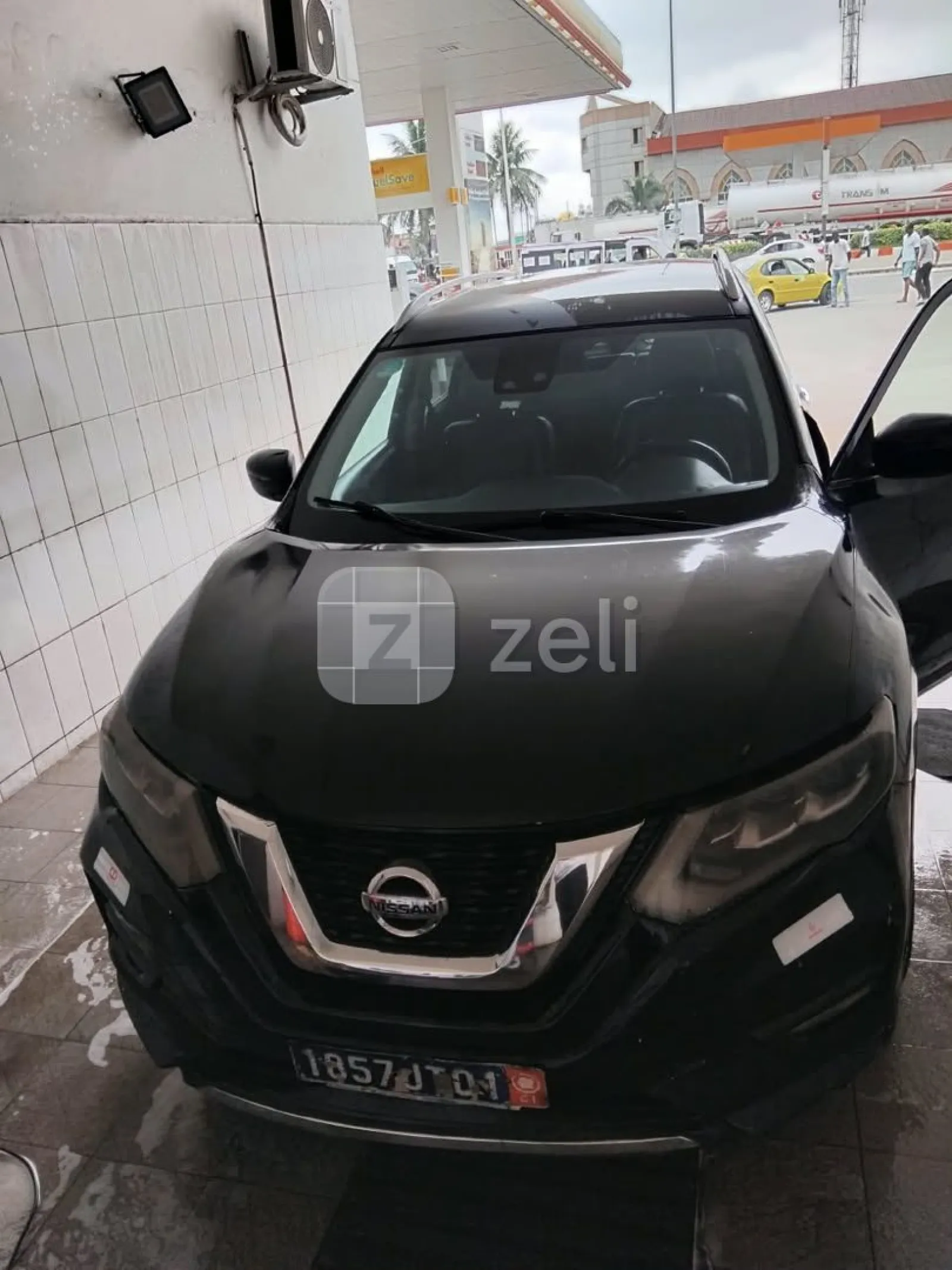 Nissan X-Trail 2019 — photo 1