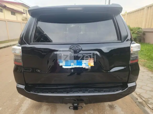 Toyota 4-Runner 2017 — photo 7