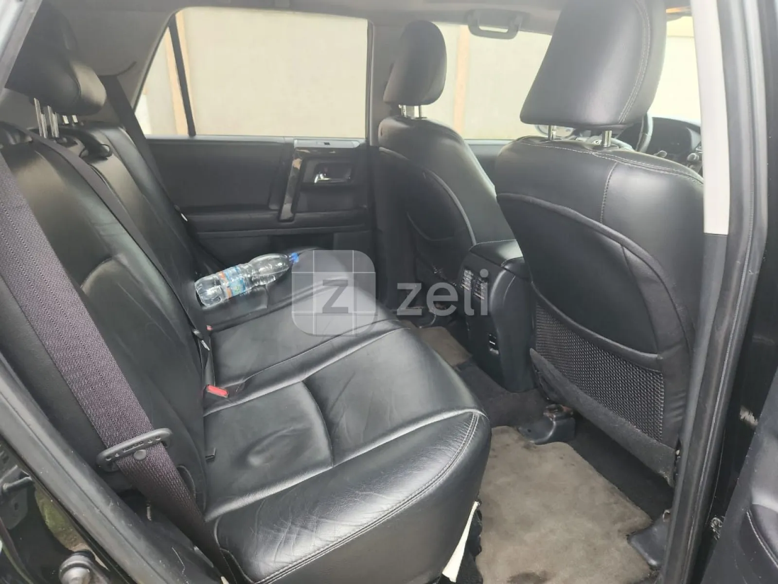 Toyota 4-Runner 2017 — photo 4