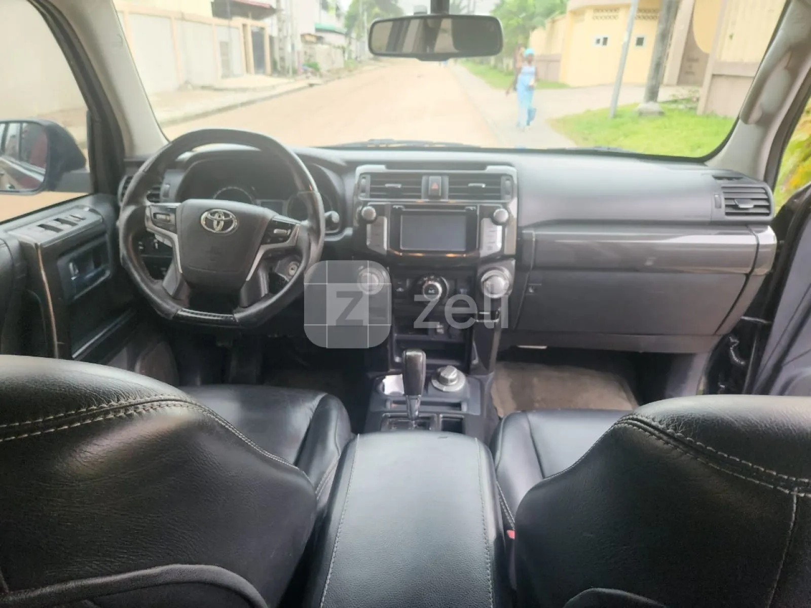 Toyota 4-Runner 2017 — photo 3