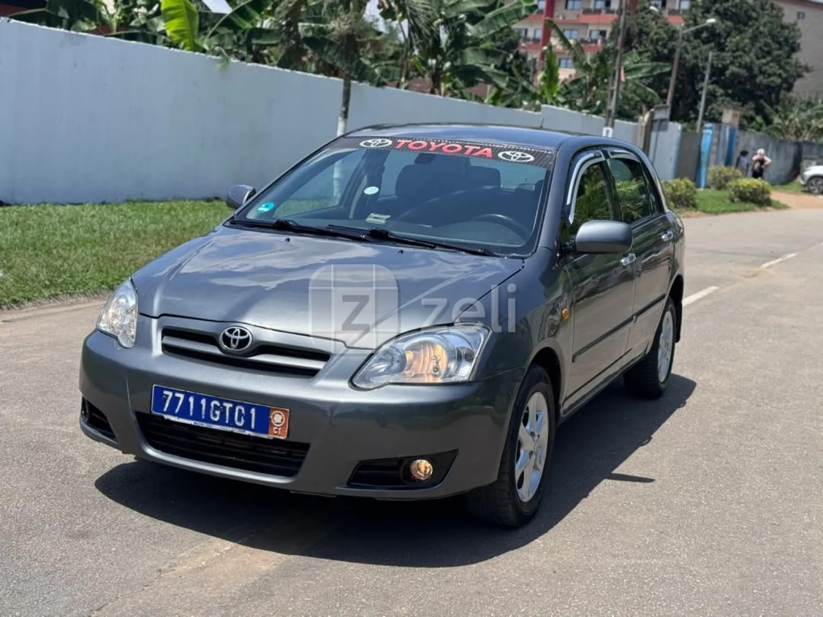 Toyota Corolla 2005 — photo 3