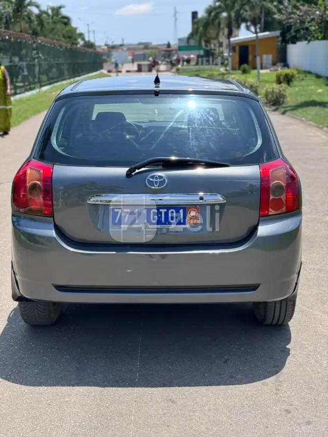 Toyota Corolla 2005 — photo 7