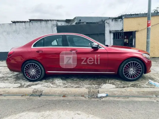 Mercedes C300 2017, photo 2