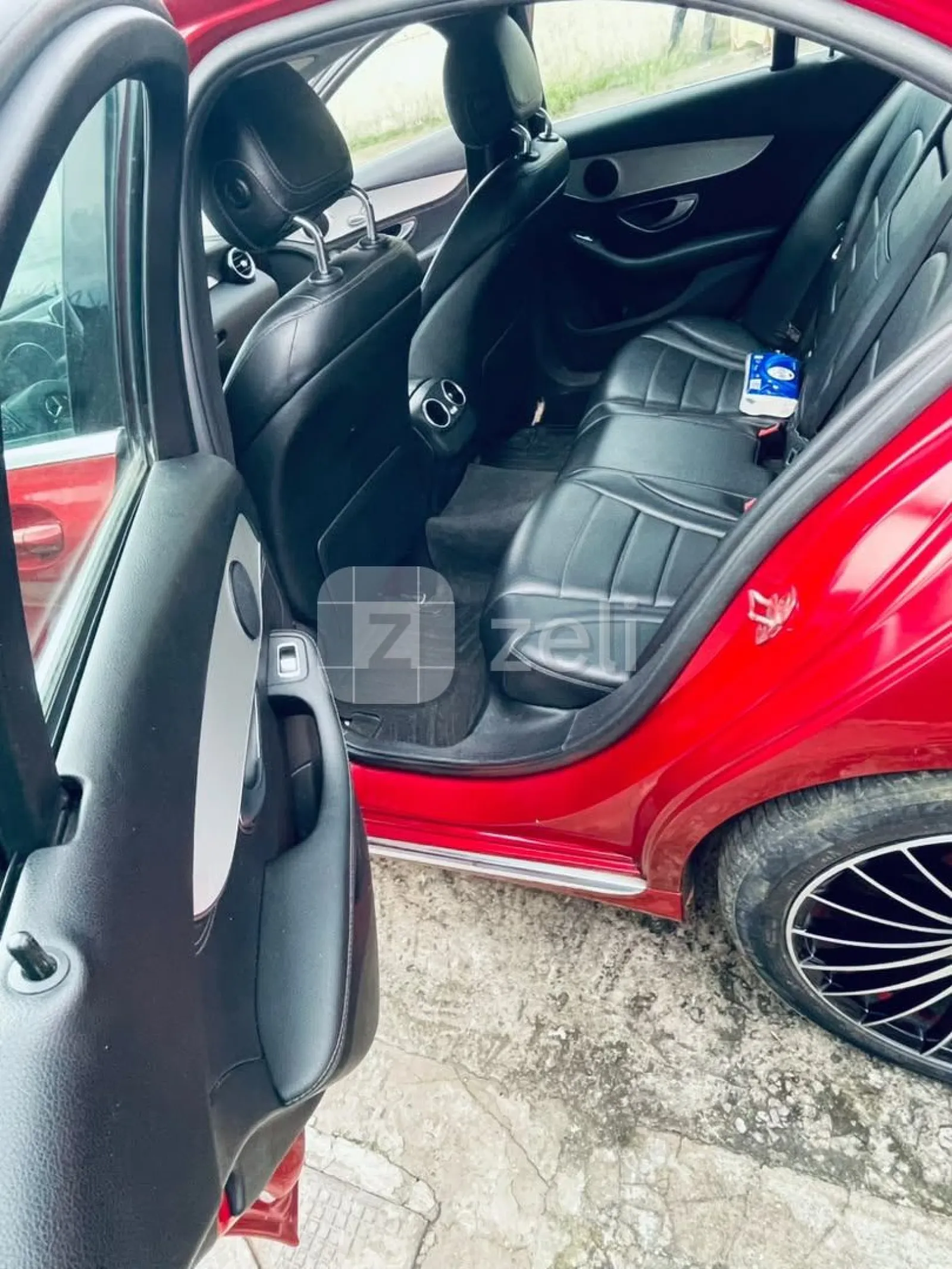 Mercedes C300 2017 — photo 6