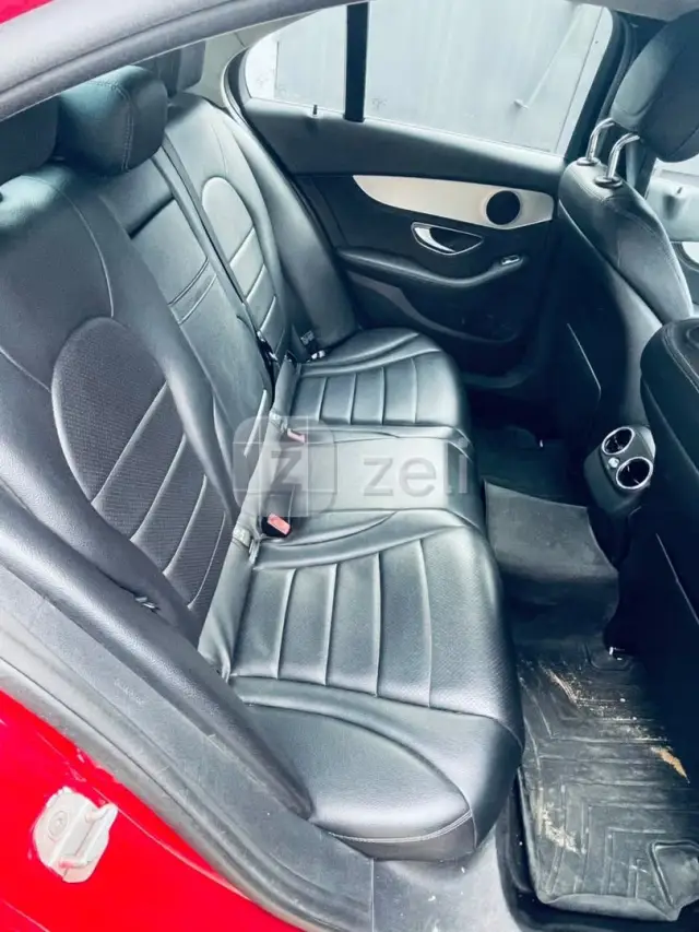 Mercedes C300 2017, photo 4