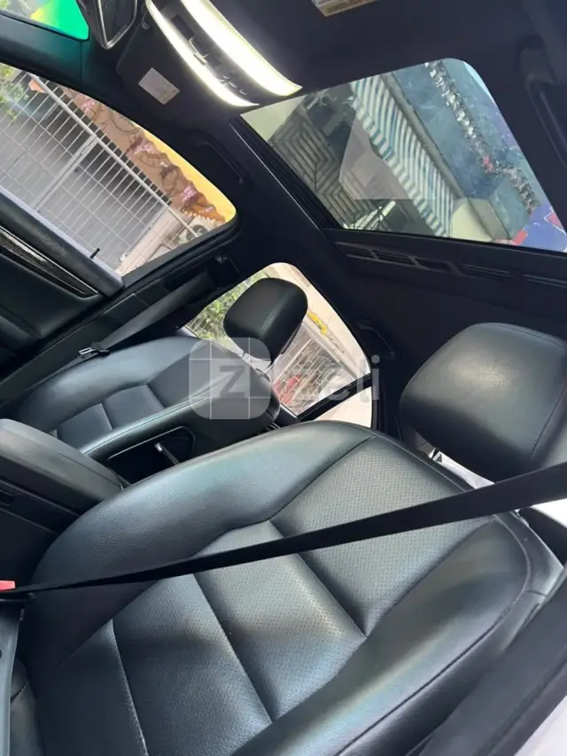 Mercedes C300 2014 — photo 8