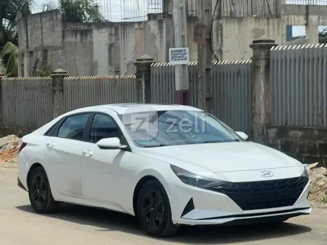 Hyundai Elantra 2022, photo 2
