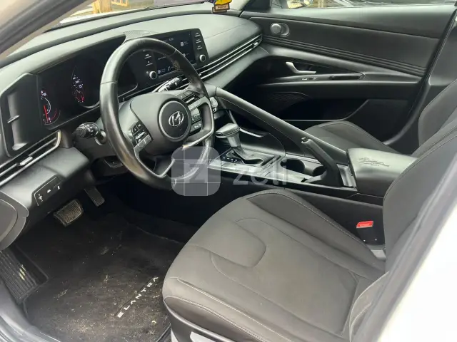 Hyundai Elantra 2022, photo 3