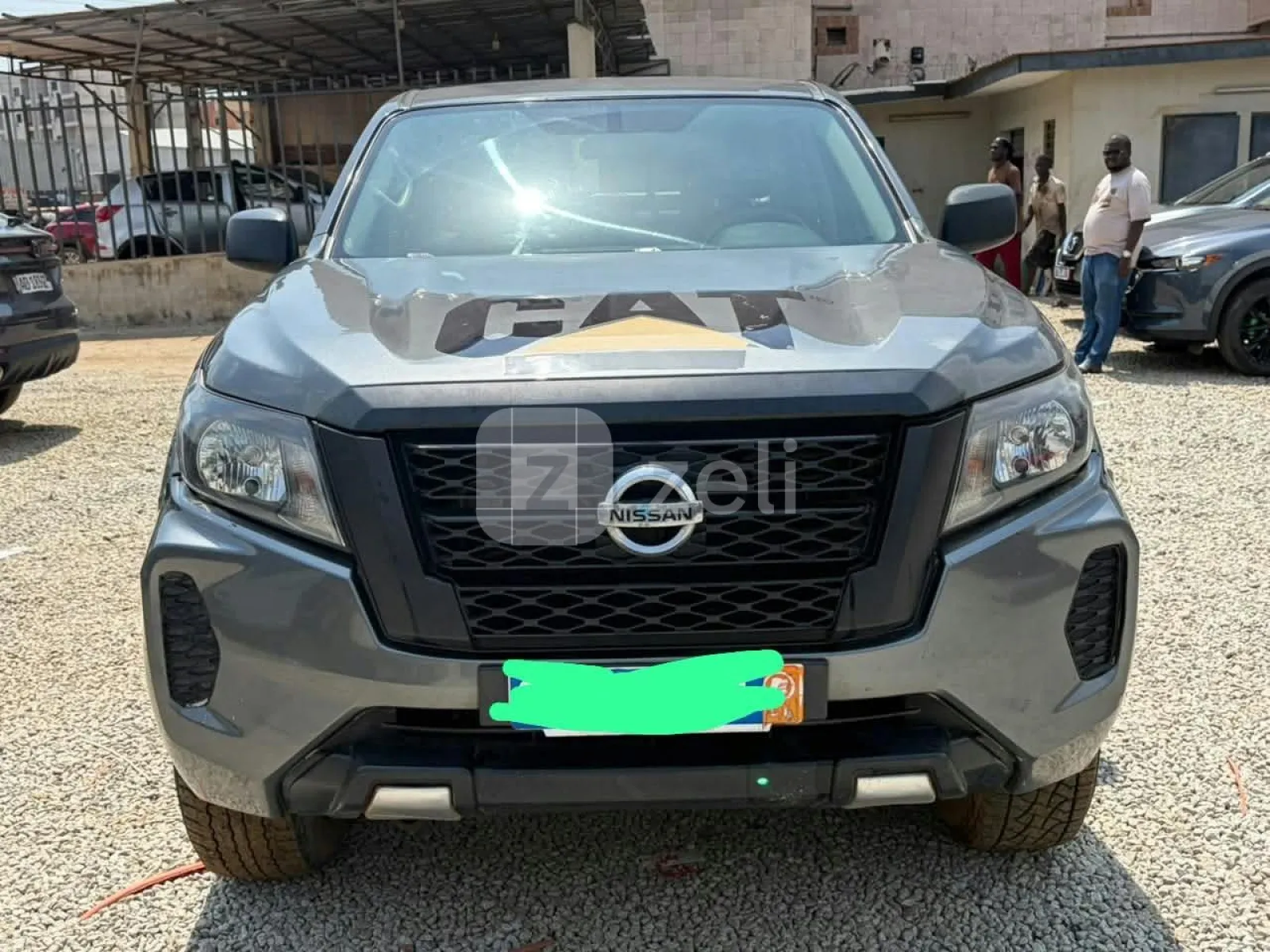 Nissan Navara 2021 — photo 1