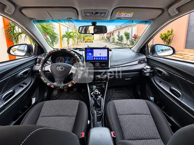 Toyota Yaris 2017, photo 3