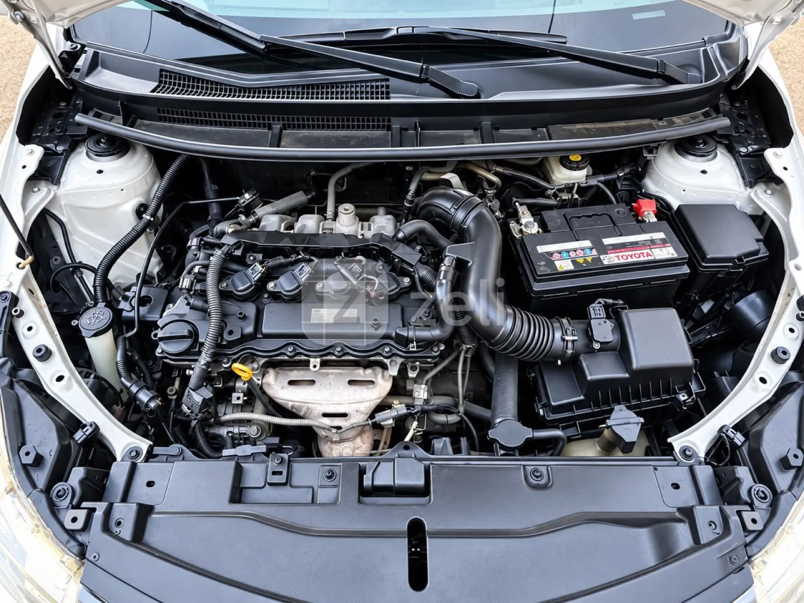 Toyota Yaris 2017 — photo 10