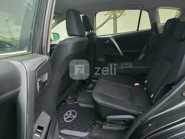 Toyota RAV4 2015 — photo 9