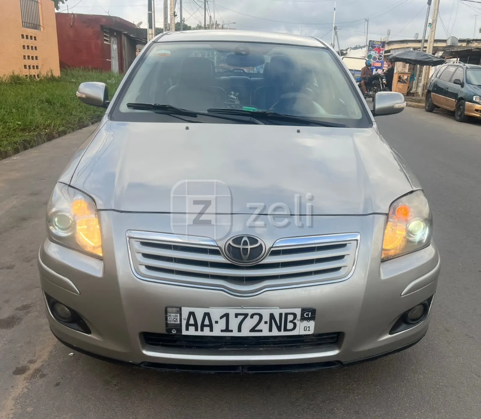 Toyota Avensis 2005 — photo 1