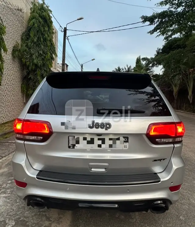 Jeep Grand Cherokee 2022 — photo 7