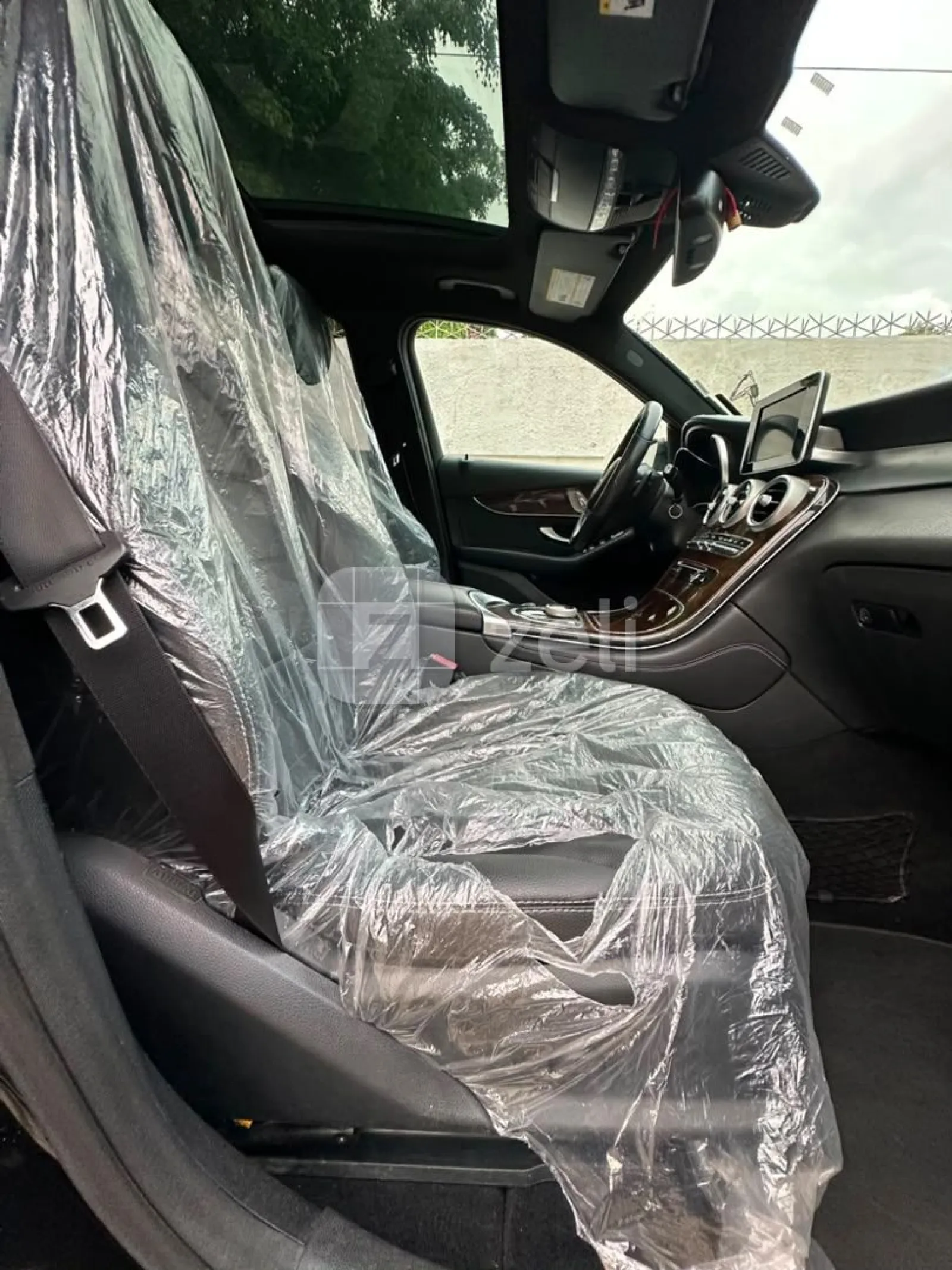 Mercedes GLC 2018 — photo 8