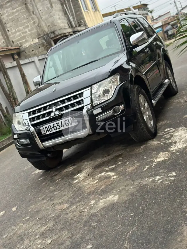 Mitsubishi Pajero 2014
