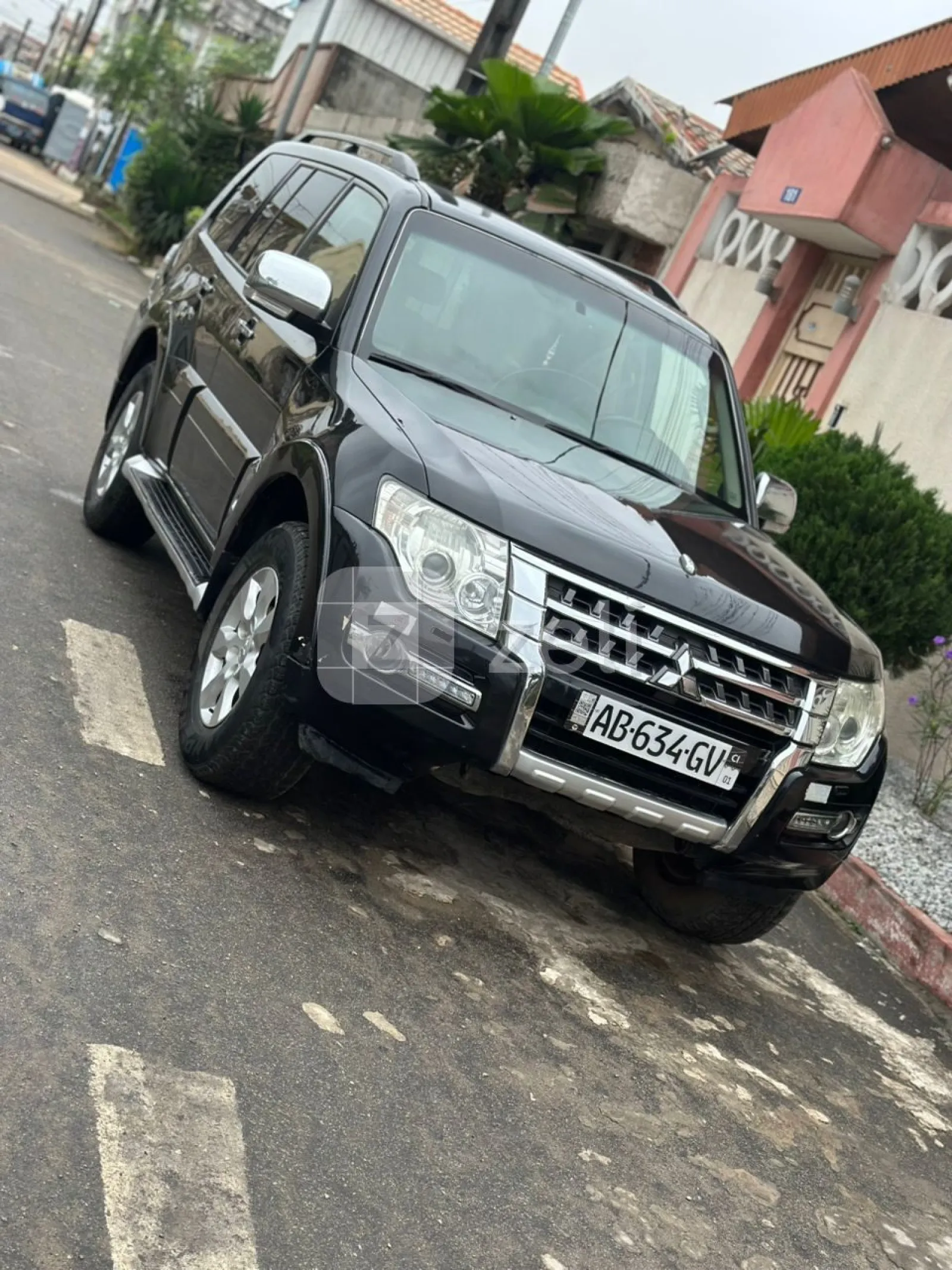 Mitsubishi Pajero 2014 — photo 2