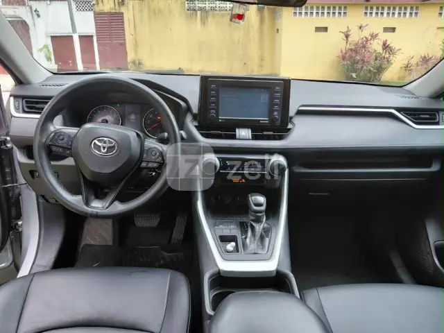 Toyota RAV4 2021 — photo 7