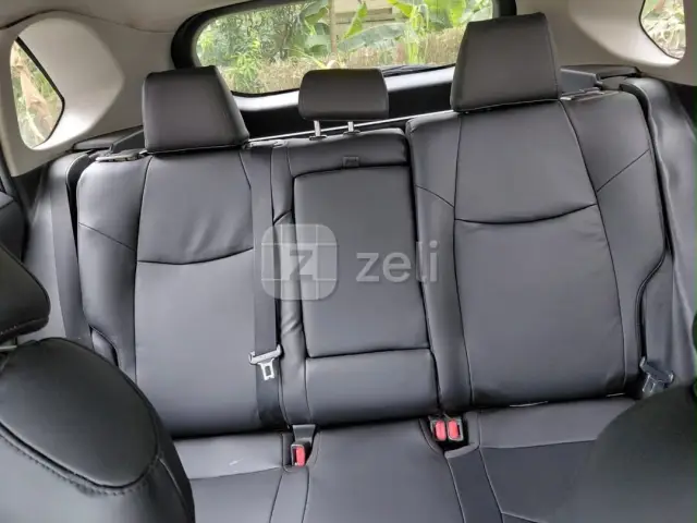 Toyota RAV4 2021 — photo 8