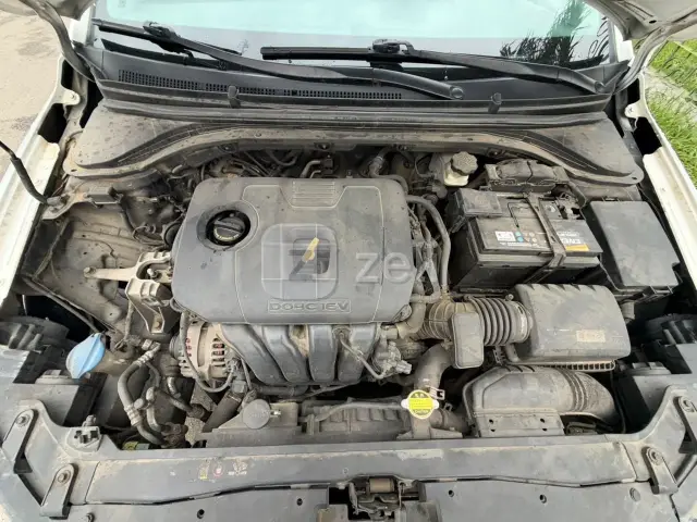 Hyundai Elantra 2018 — photo 8