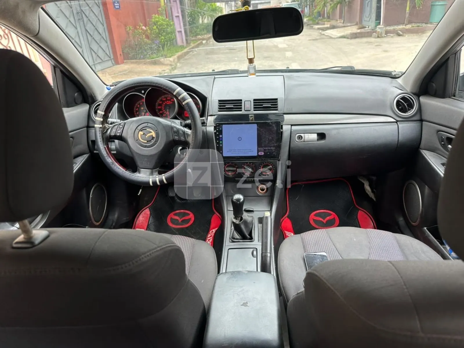 Mazda Mazda3 2018 — photo 4