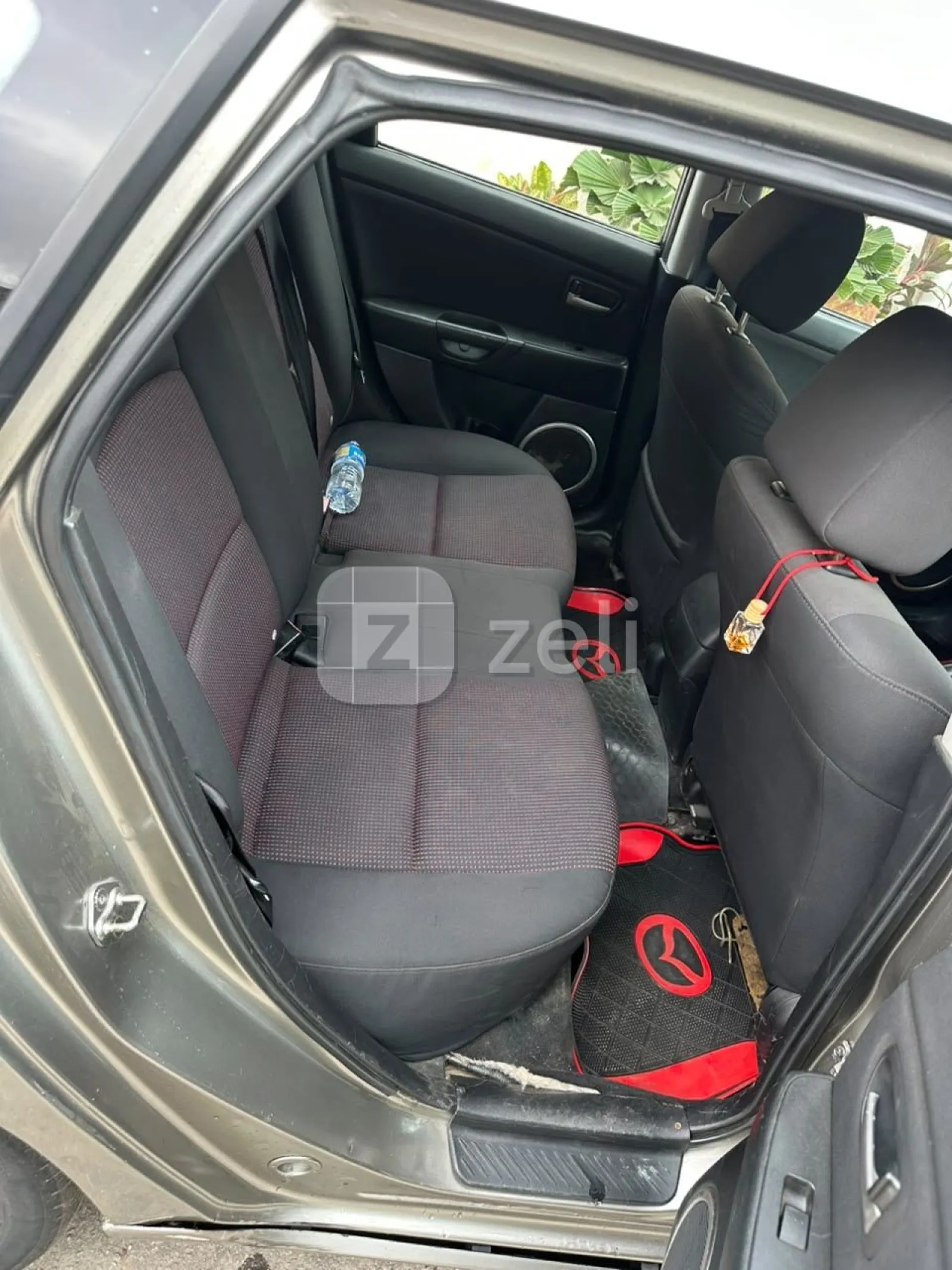Mazda Mazda3 2018 — photo 7
