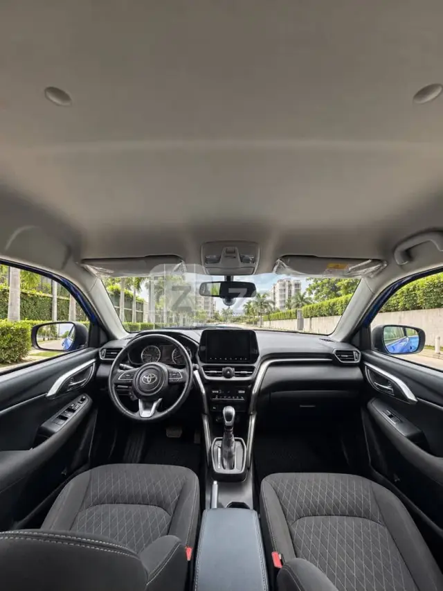 Toyota Urban Cruiser 2024 — photo 8