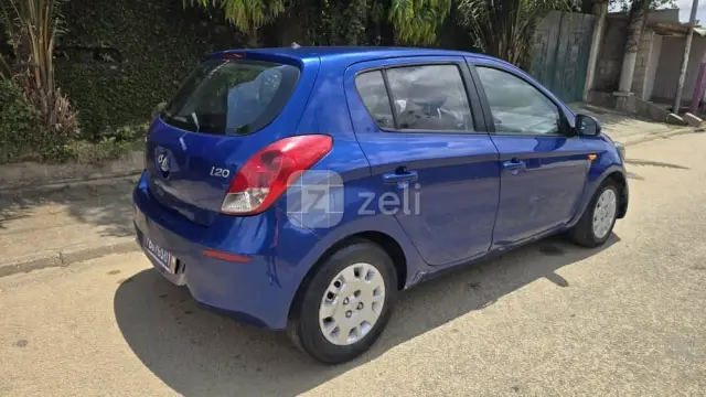 Hyundai i20 2015 — photo 7