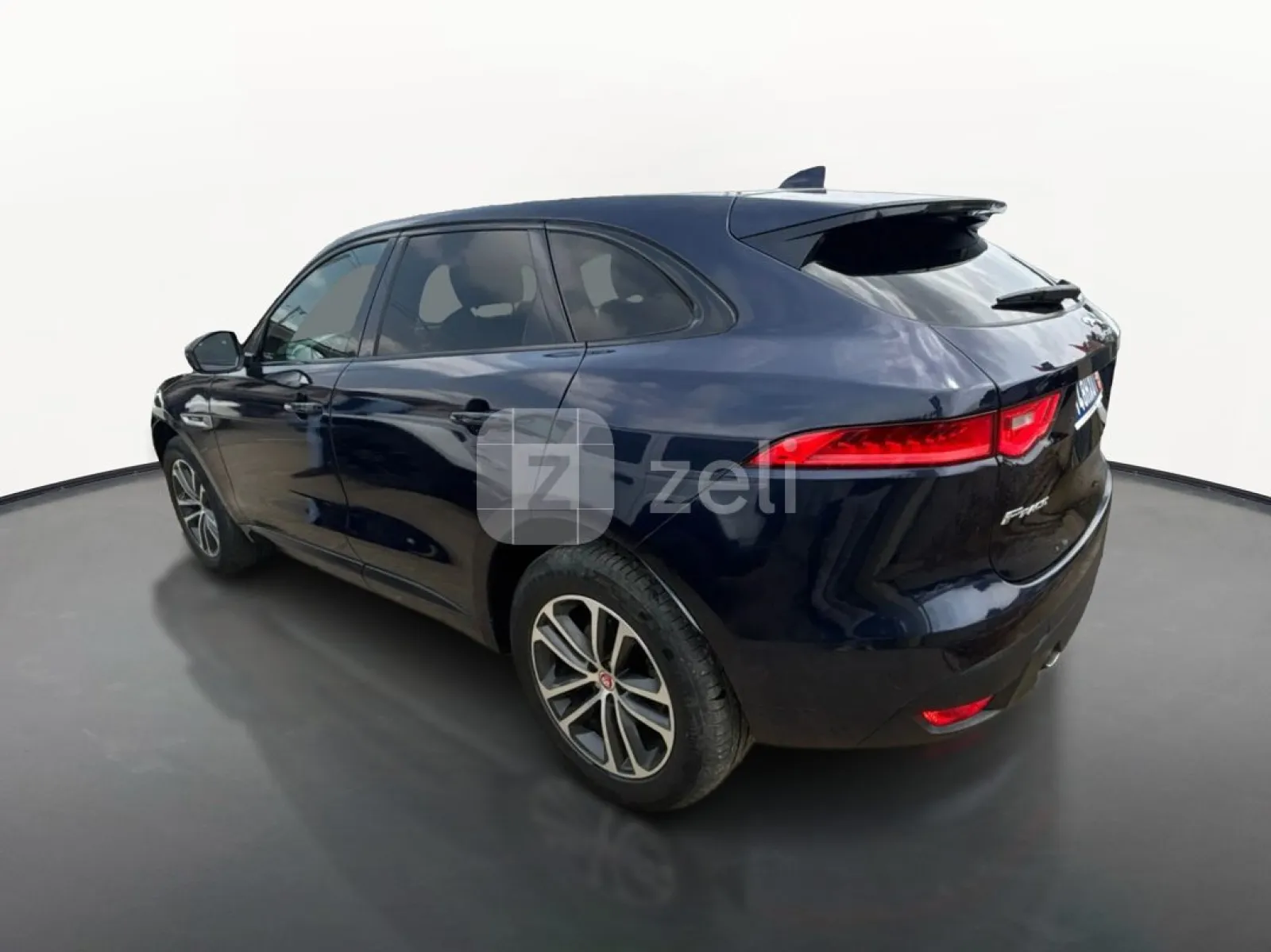 Jaguar F-PACE 2018 — photo 7