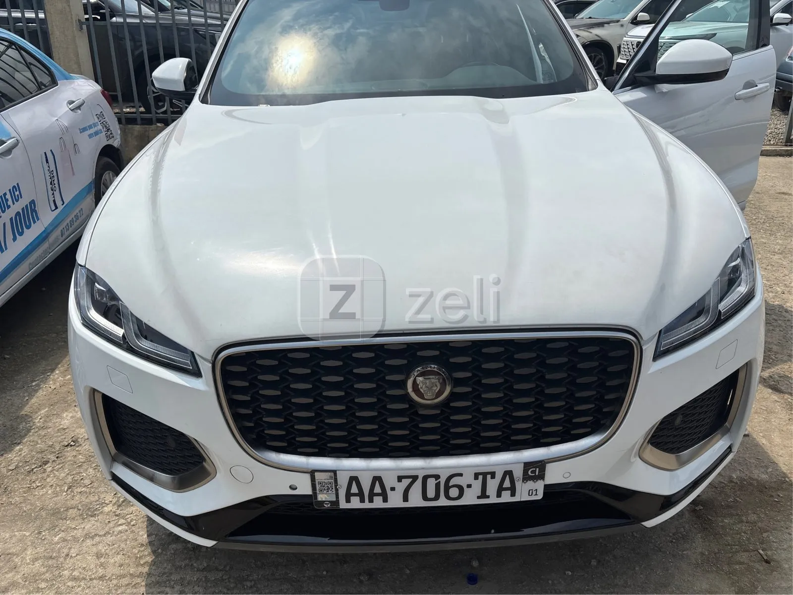 Jaguar F-PACE 2023 — photo 20