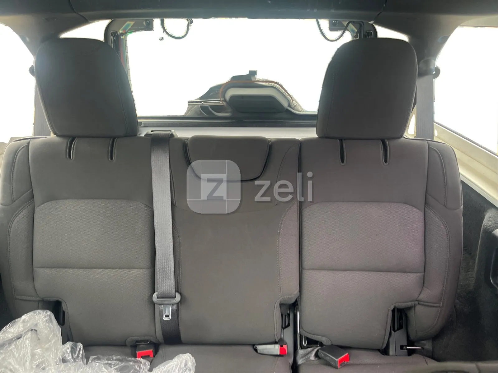 Jeep Wrangler 2023 — photo 12