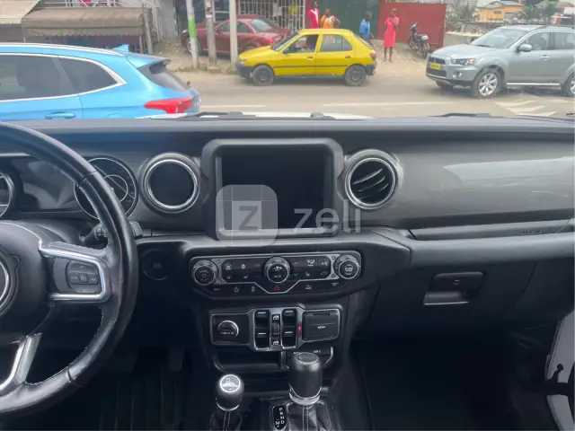 Jeep Wrangler 2023 — photo 13