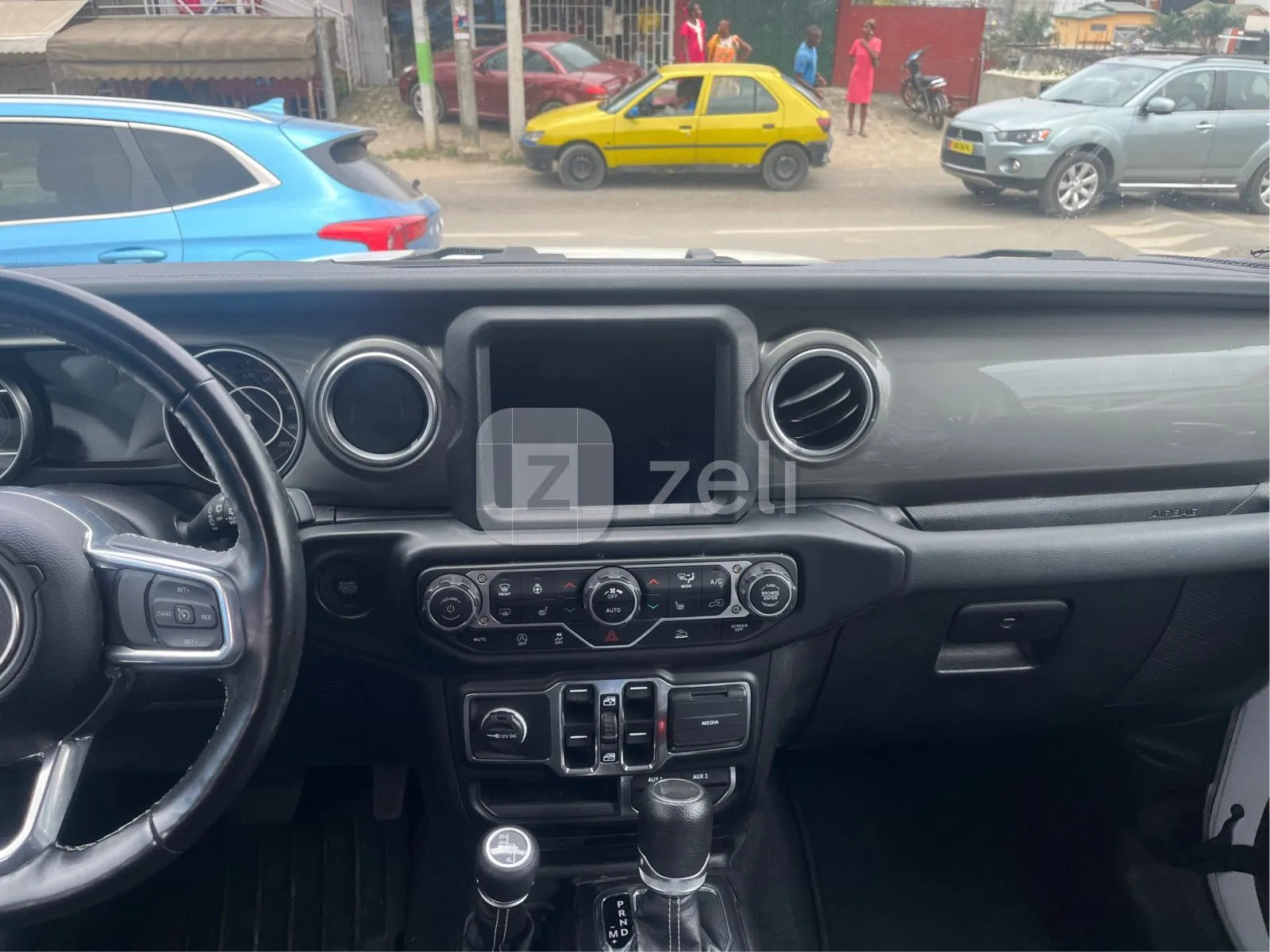 Jeep Wrangler 2023 — photo 13