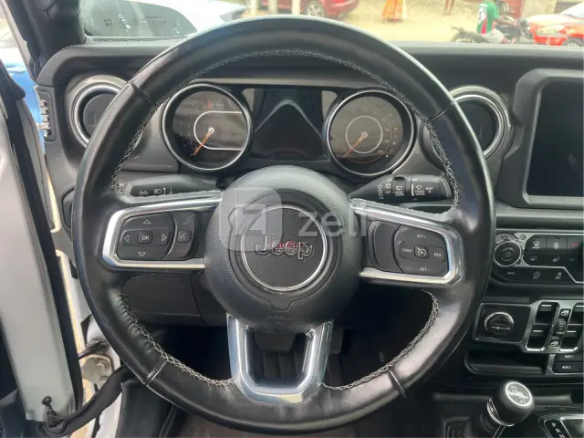 Jeep Wrangler 2023 — photo 16
