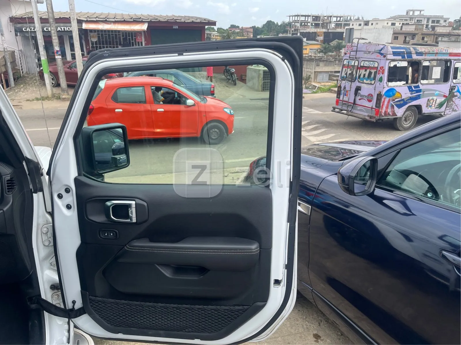 Jeep Wrangler 2023 — photo 19