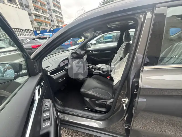 Geely Coolray 2025 — photo 9