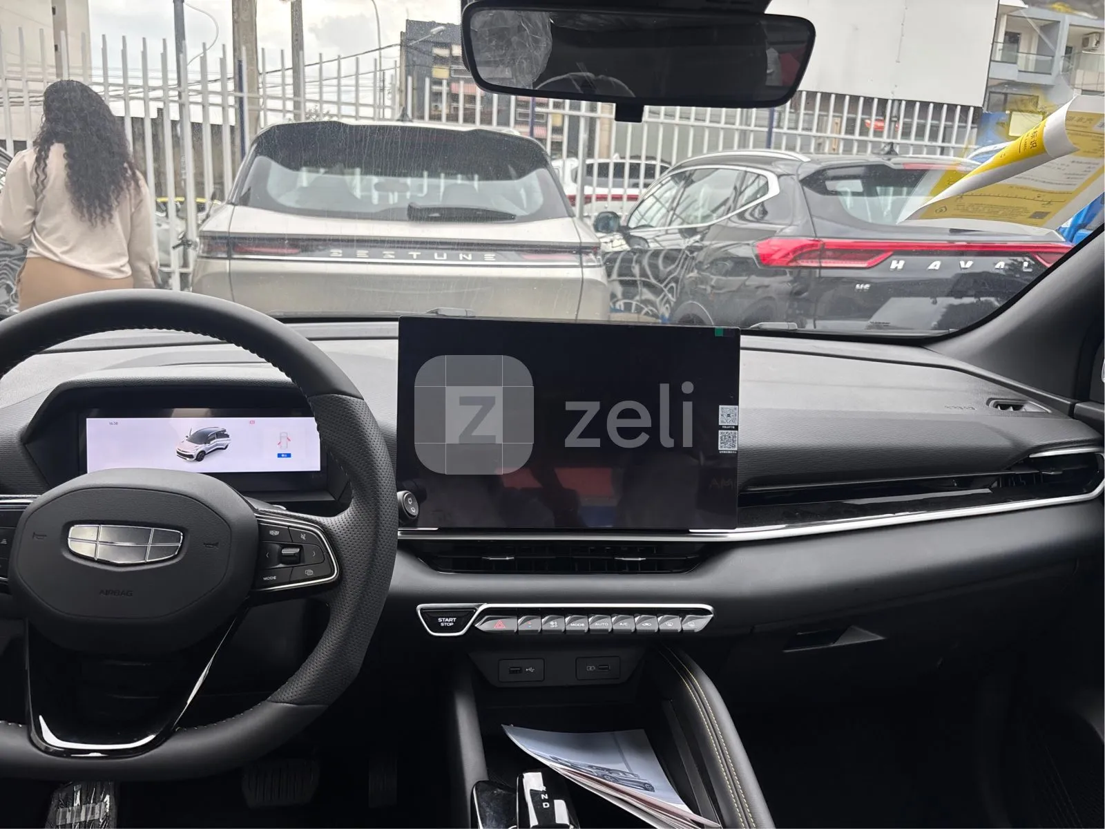 Geely Coolray 2025 — photo 14