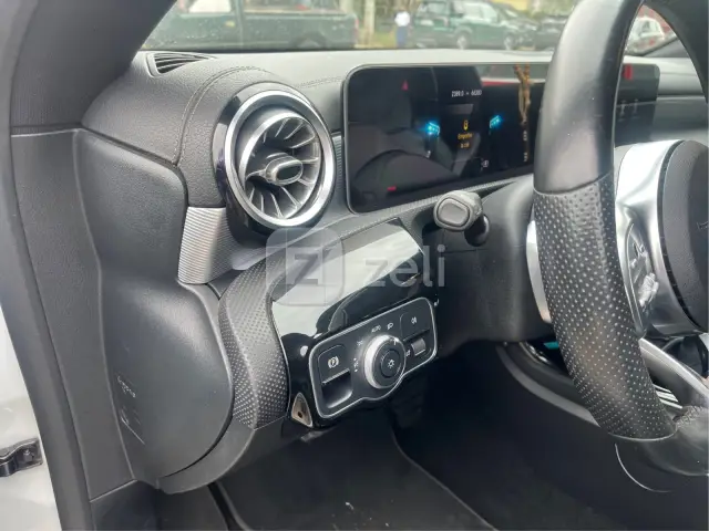 Mercedes Class 250 2020 — photo 18