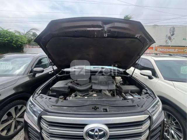 Toyota Land cruiser 2017 — photo 8