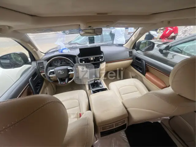 Toyota Land cruiser 2017 — photo 12