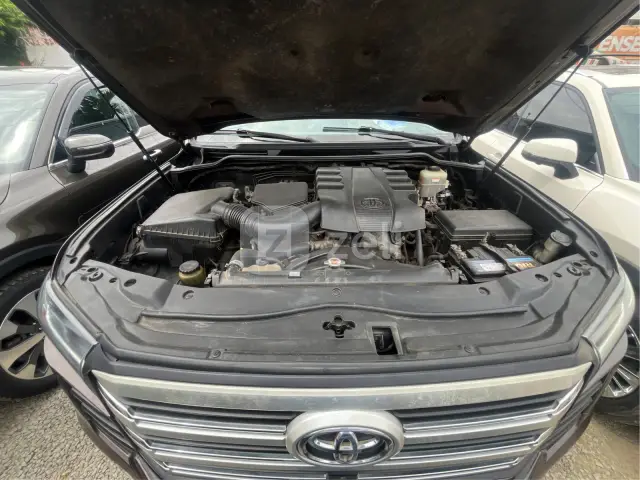 Toyota Land cruiser 2017 — photo 19