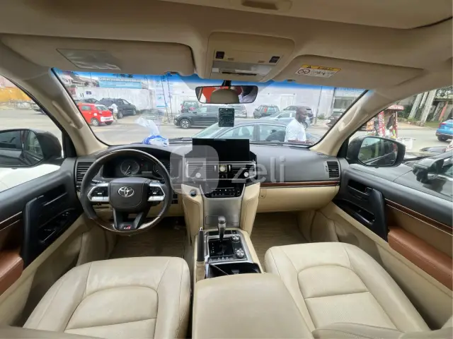 Toyota Land cruiser 2017 — photo 22