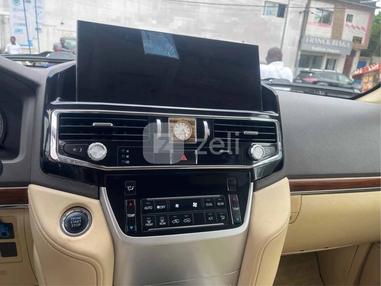 Toyota Land cruiser 2017 — photo 23