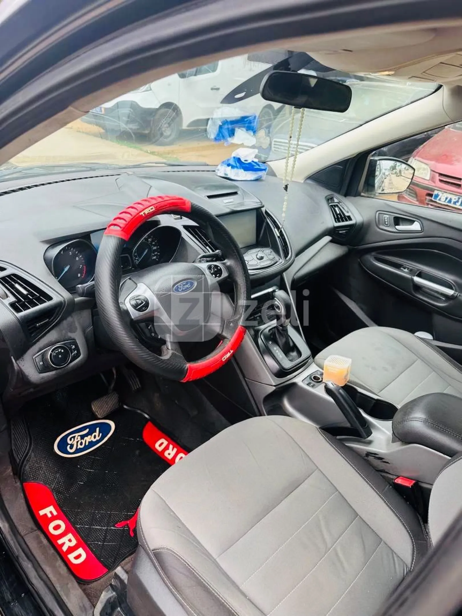 Ford Escape 2015 — photo 7