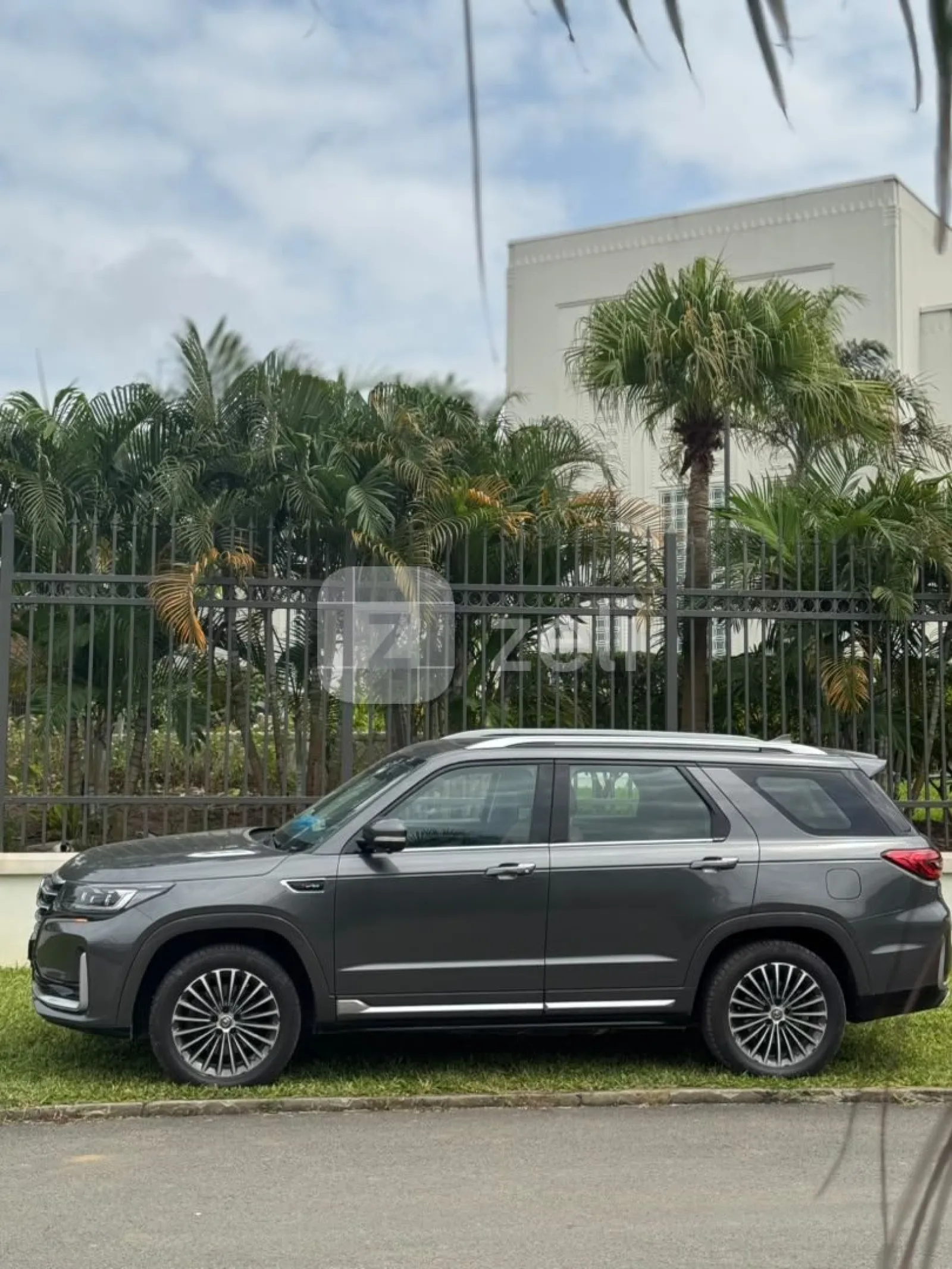 Changan CS95 2023 — photo 2