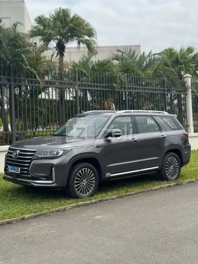 Changan CS95 2023 — photo 3