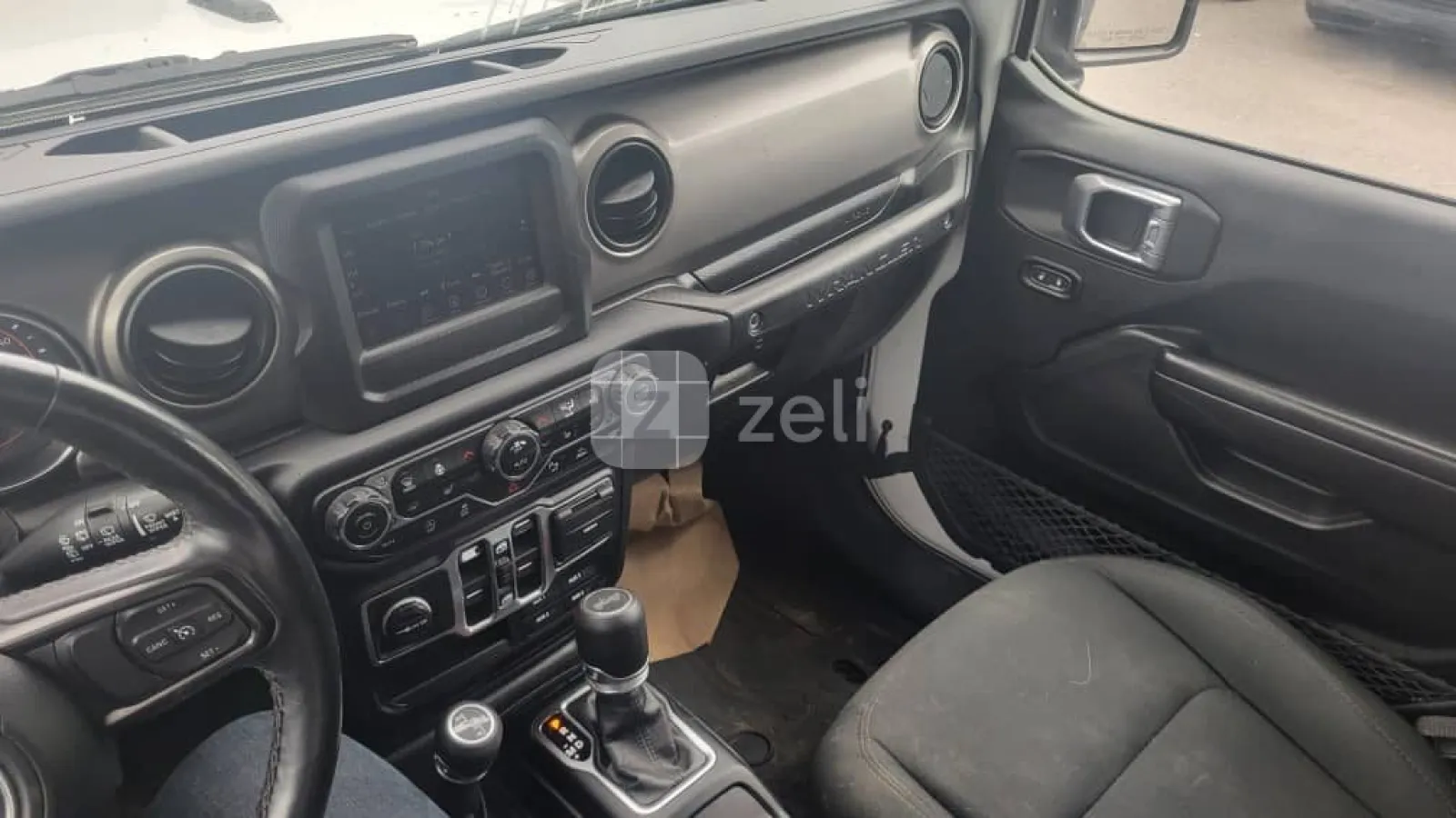 Jeep Wrangler 2020 — photo 9
