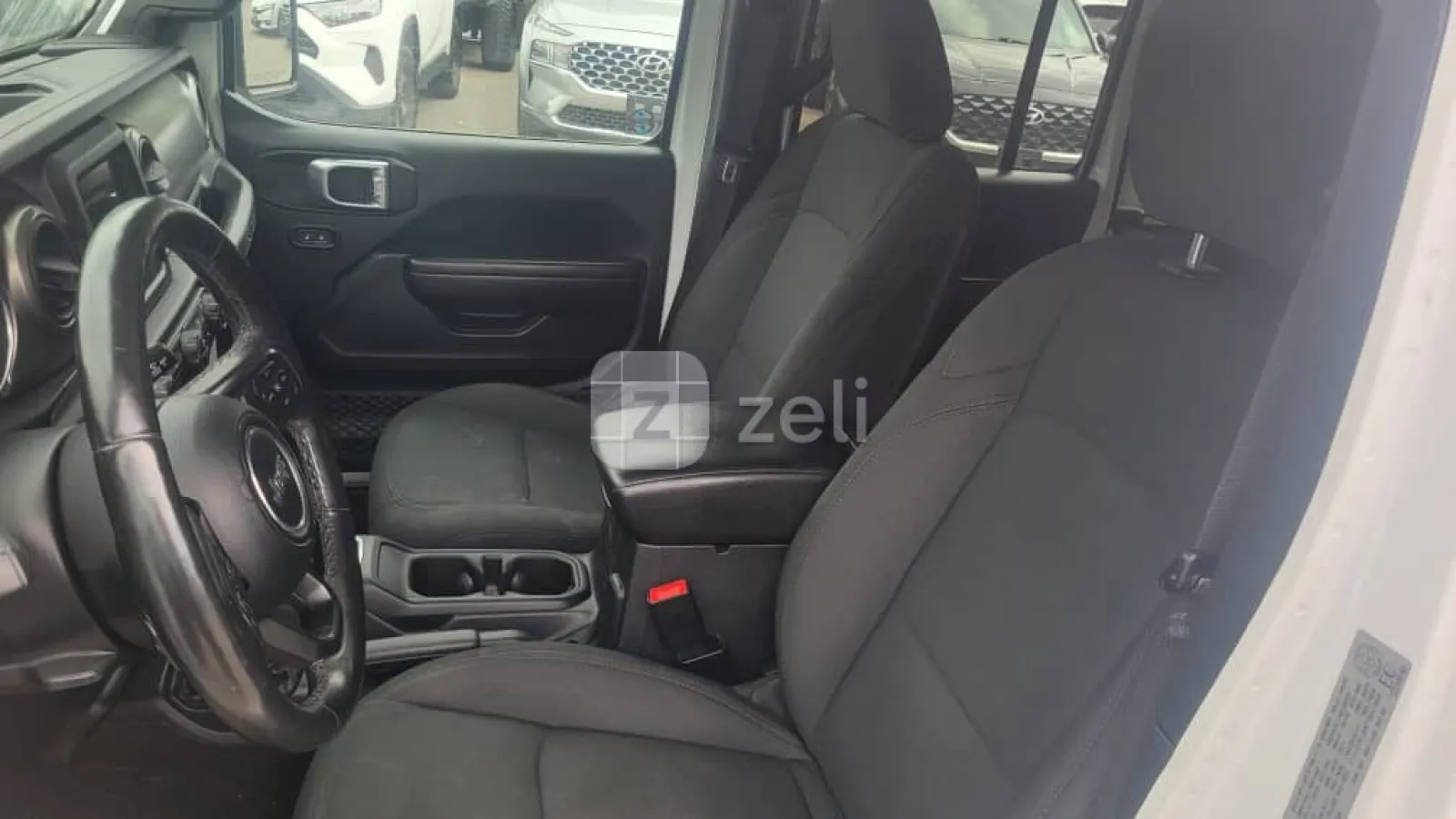 Jeep Wrangler 2020 — photo 12