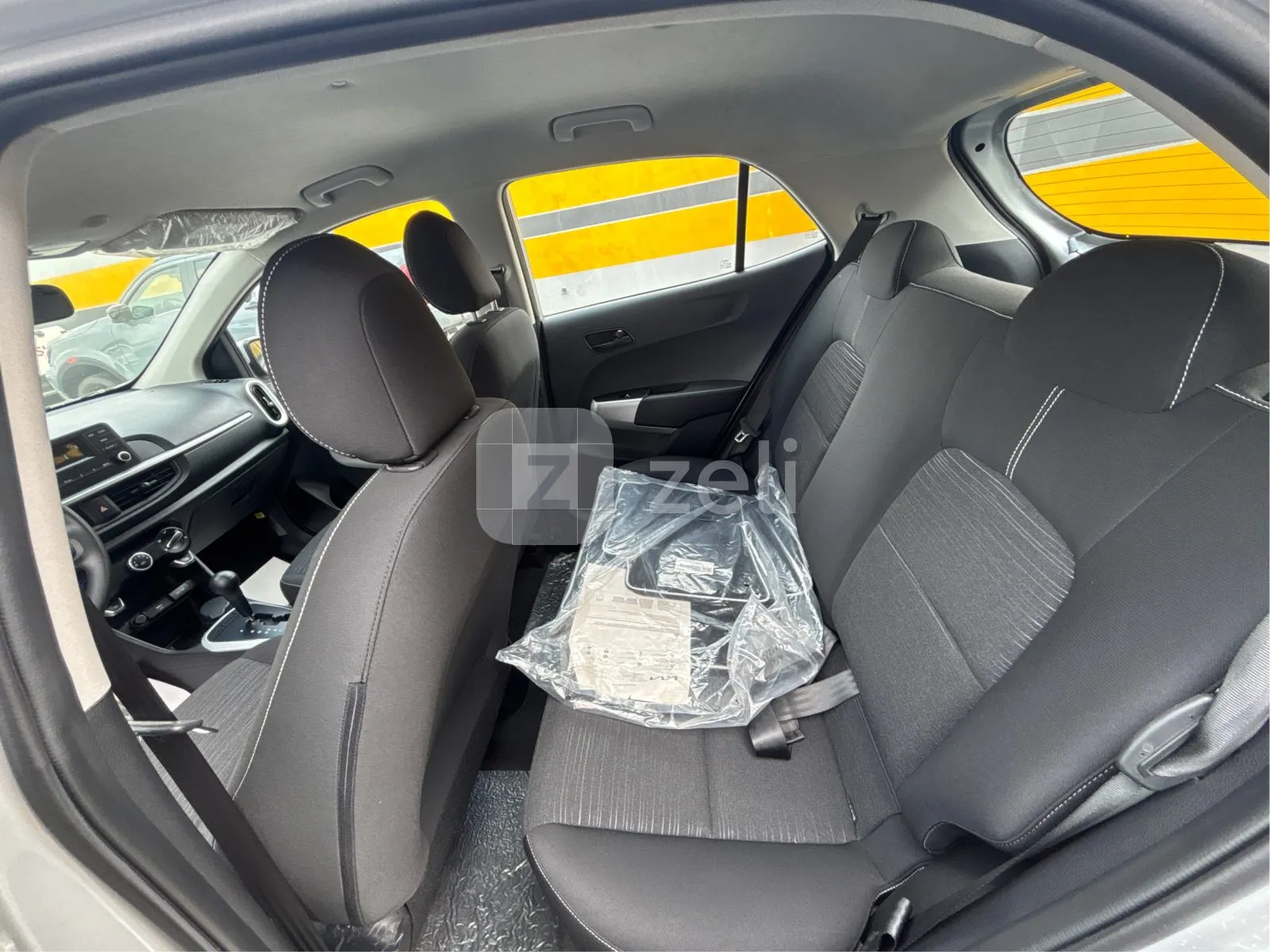 Kia Picanto 2024 — photo 10