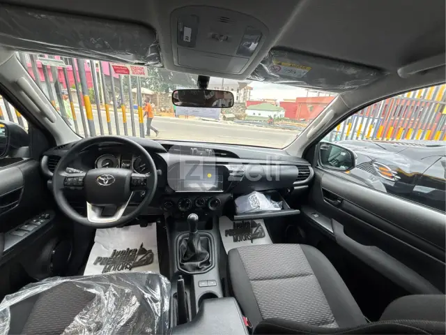 Toyota Hilux 2026 — photo 23